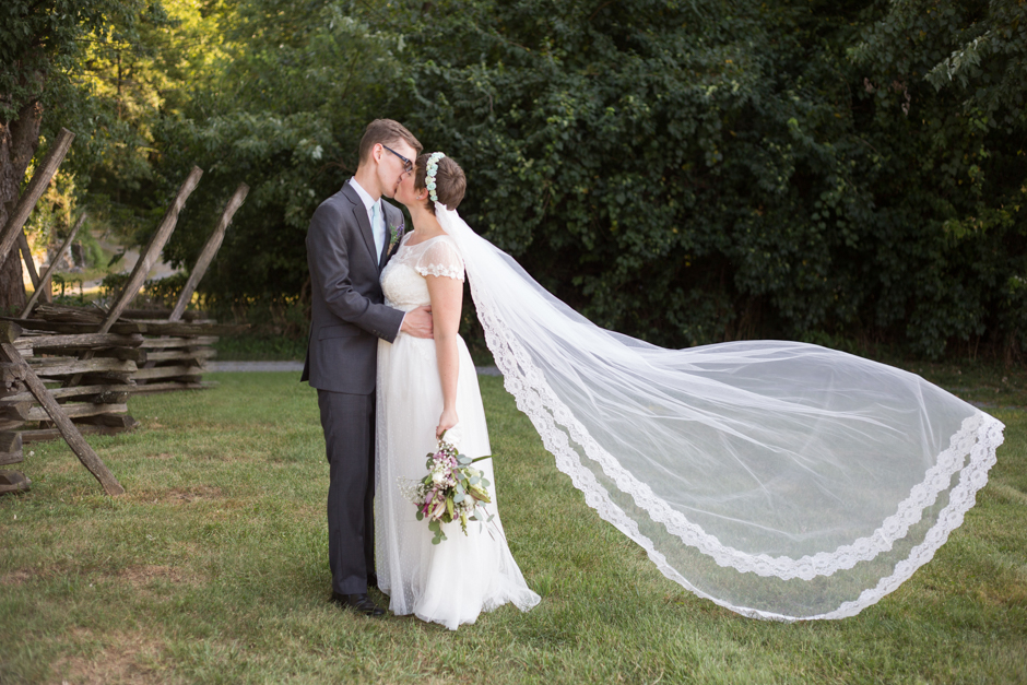 A rustic and book themed wedding at the Barn at Springfield Farms by Maryland wedding photographer Christa Rae Photography