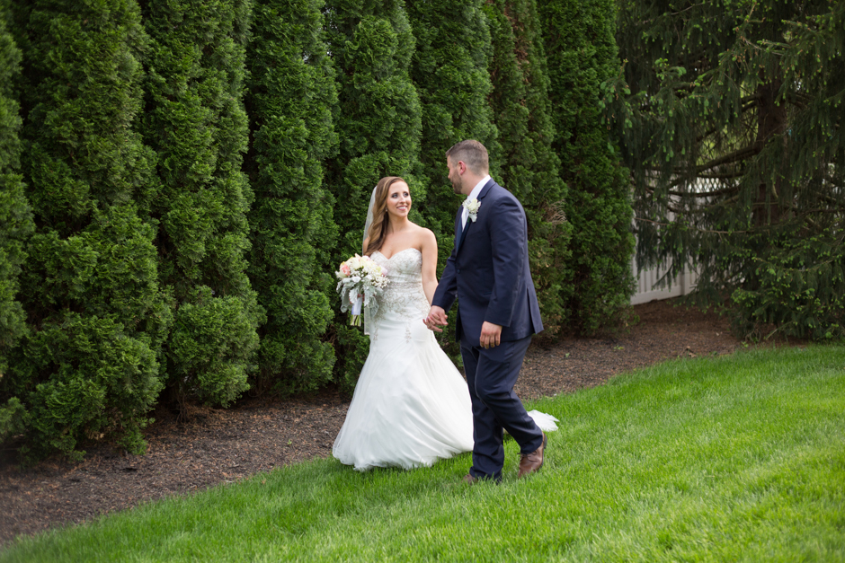 Wedding at the Mansion at Valley Country Club in Towson Baltimore by Maryland wedding photographer Christa Rae Photography