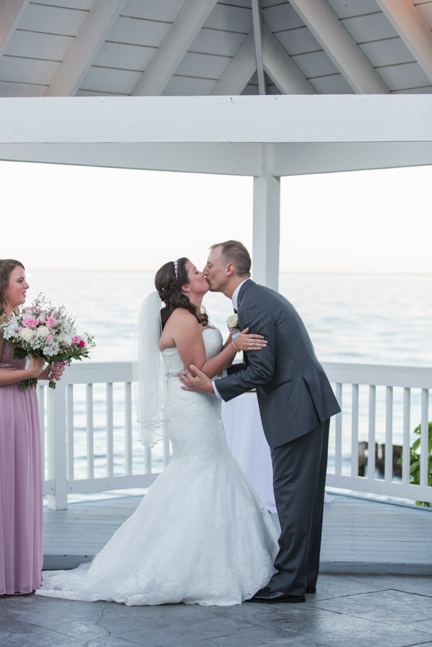 September wedding at Kurtz's Beach in Pasadena, Maryland by Annapolis Wedding Photographer Christa Rae Photography