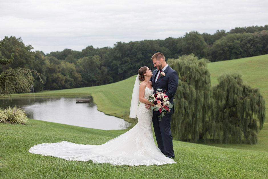 September fall wedding at Morningside Inn in Frederick photographed by Maryland wedding photographer Christa Rae Photography